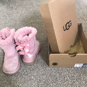 Pink uggs